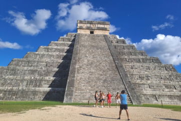 chichen-itza.jpg chichen itza